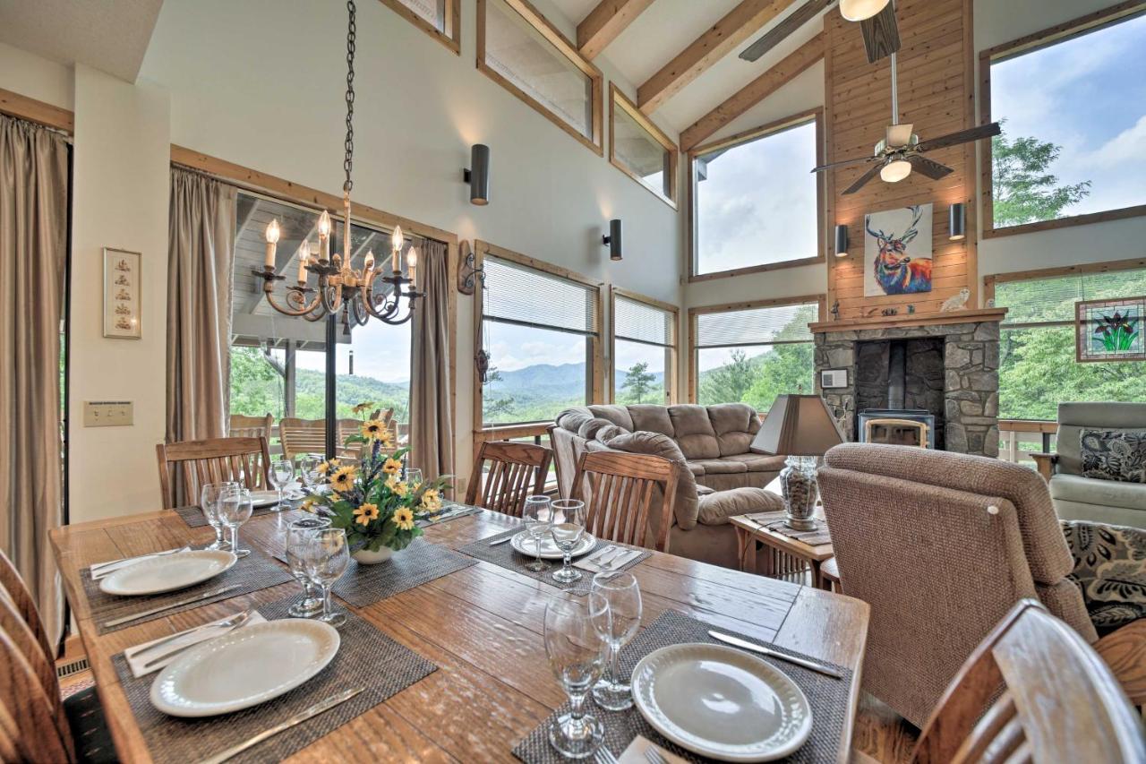 Vibrant Bryson City Home With Mtn Views And Deck! Dış mekan fotoğraf