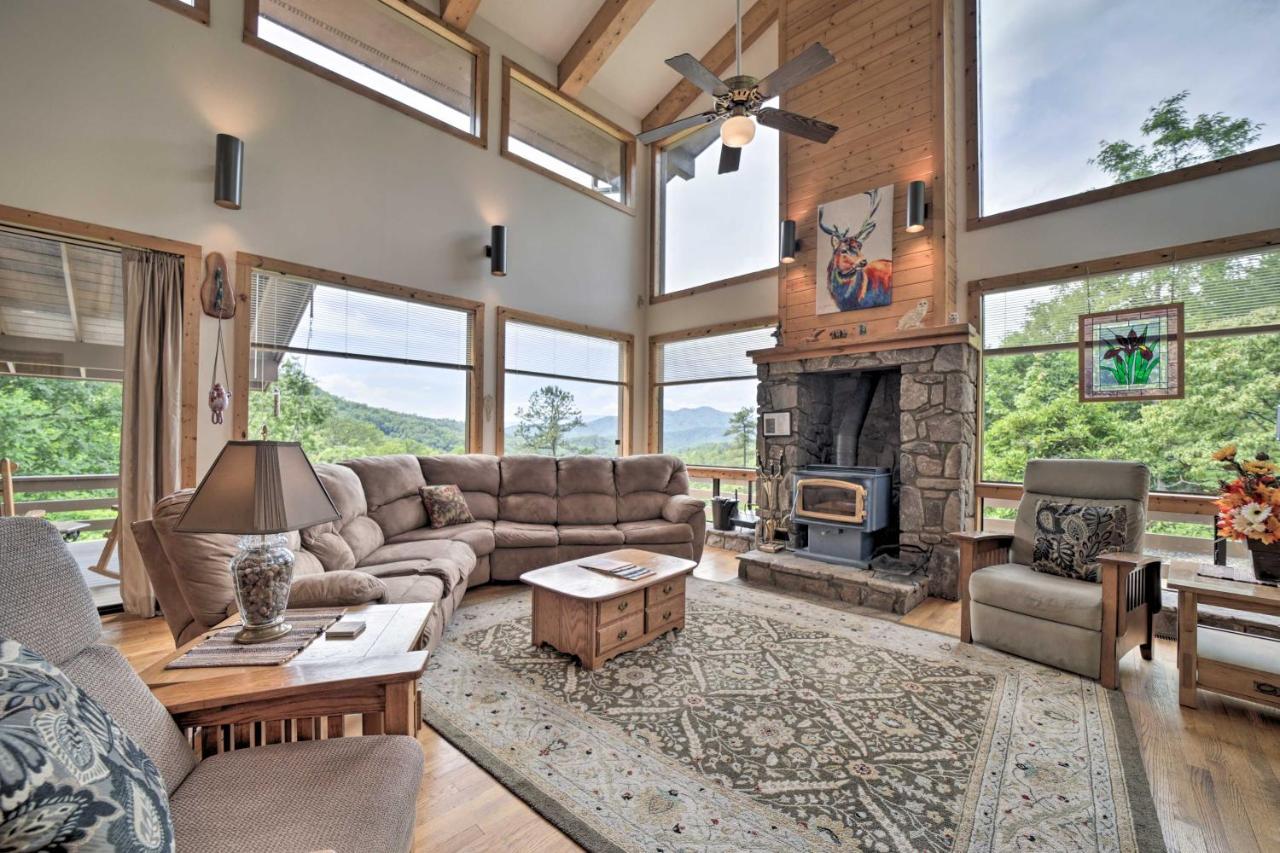 Vibrant Bryson City Home With Mtn Views And Deck! Dış mekan fotoğraf