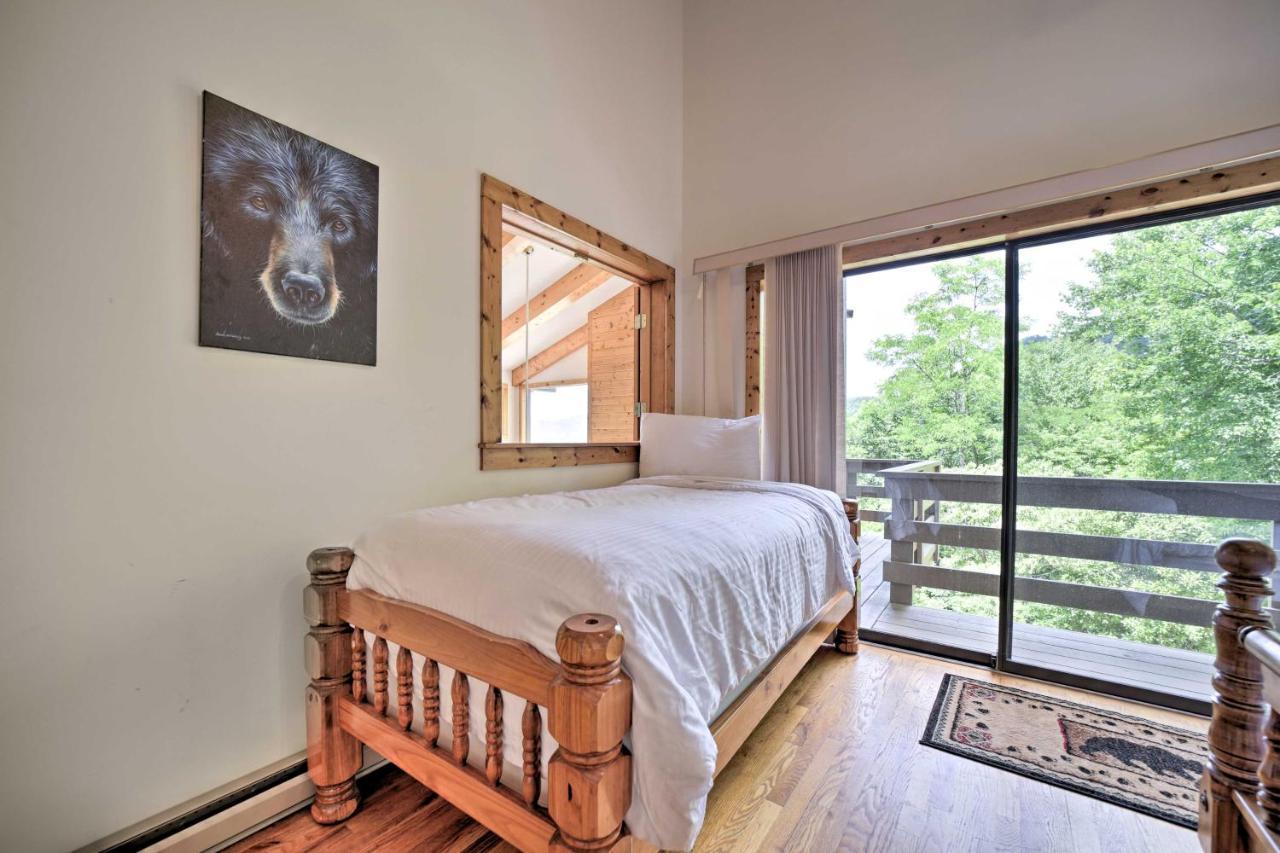 Vibrant Bryson City Home With Mtn Views And Deck! Dış mekan fotoğraf